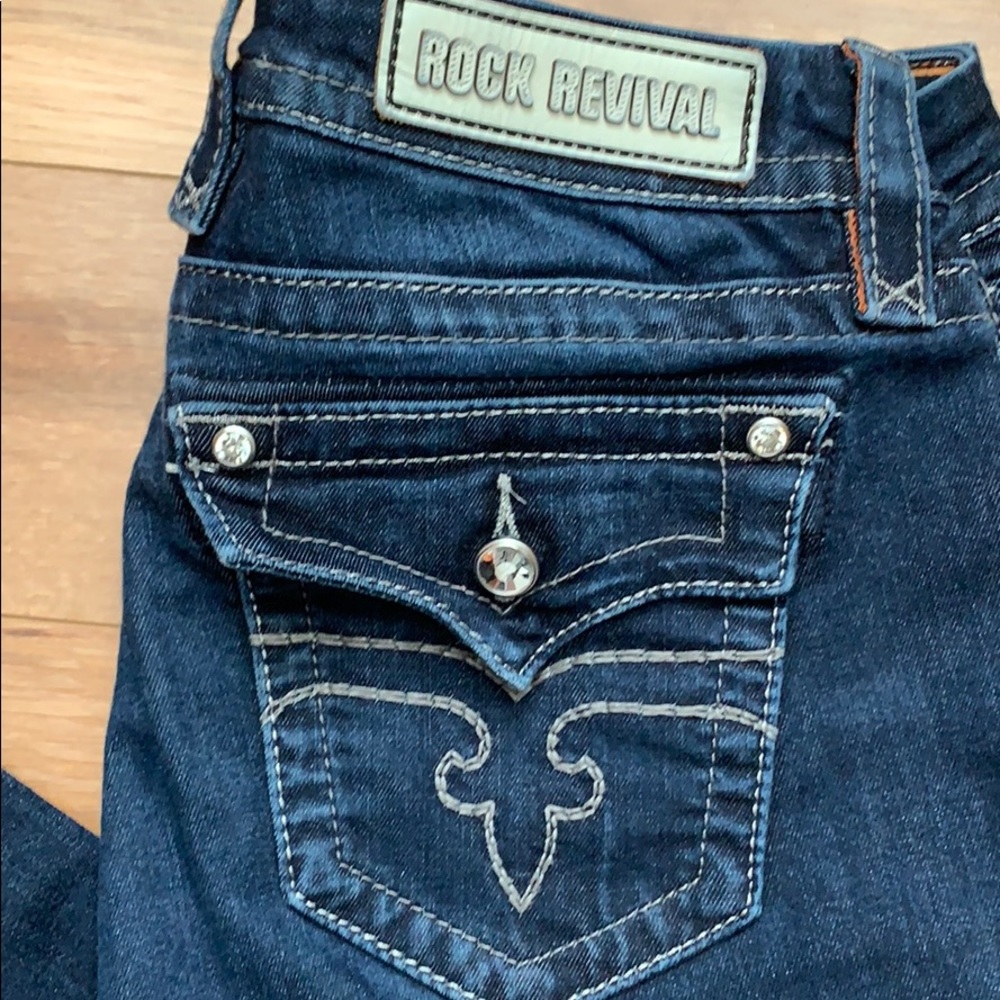 Rock Revival mid rise curvy Jeans size 28